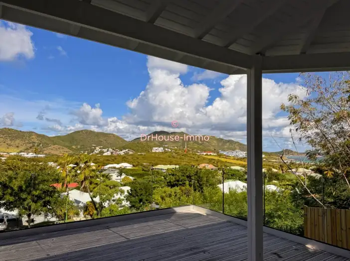 Maison 4 pièces de 98 m² - Saint-Martin (97150)