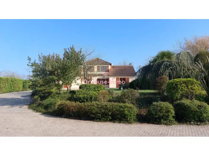 Maison 7 pièces de 190 m² - Châtellerault (86100)