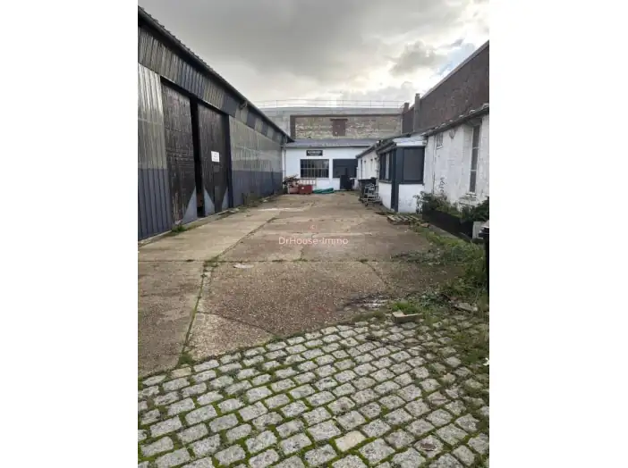 Bureau de 955 m² - Le Havre (76600)