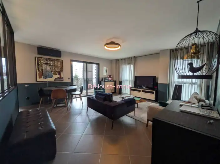 Appartement 3 pièces de 88 m² - Lyon (69003)