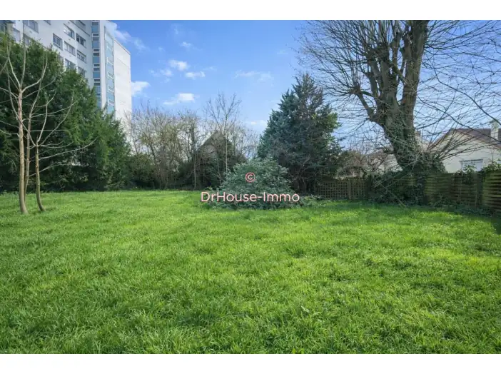 Terrain de 311 m² - Orléans (45000)