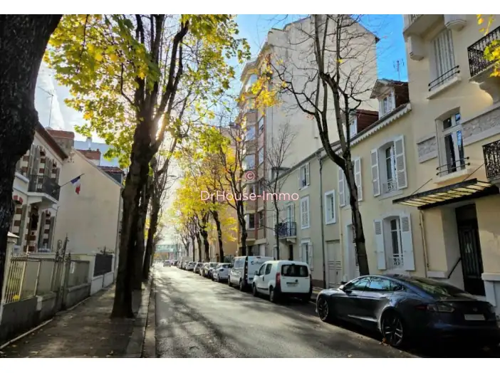 Appartement 3 pièces de 104 m² - Vichy (03200)