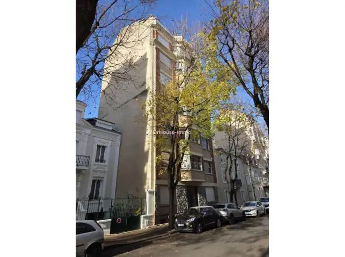 Appartement 3 pièces de 104 m² - Vichy (03200)