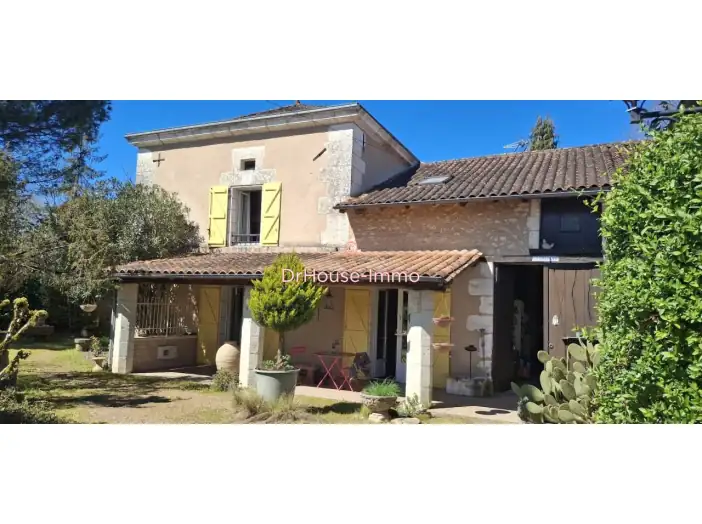 Maison 5 pièces de 143 m² - Brantôme (24310)