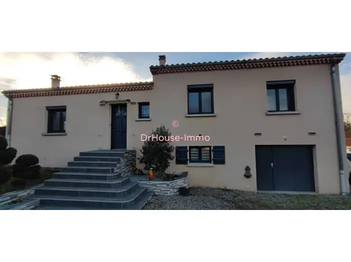 Maison 6 pièces de 115 m² - Mazeyrat-d'Allier (43300)