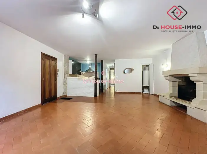 Appartement 3 pièces de 77 m² - Périgueux (24000)