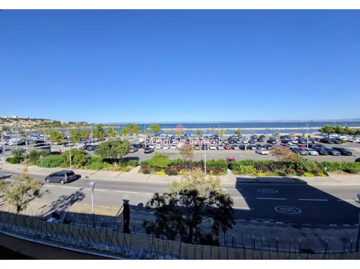 Appartement 3 pièces de 60 m² - Martigues (13500)