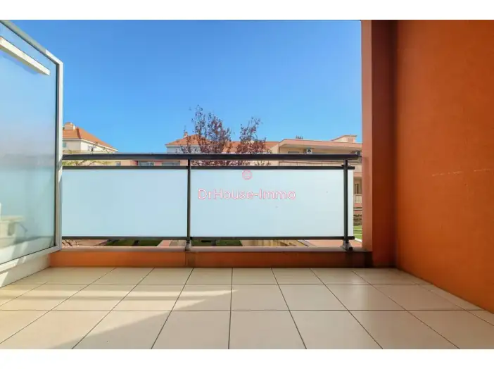 Appartement 1 pièce de 20 m² - Saint-Laurent-du-Var (06700)