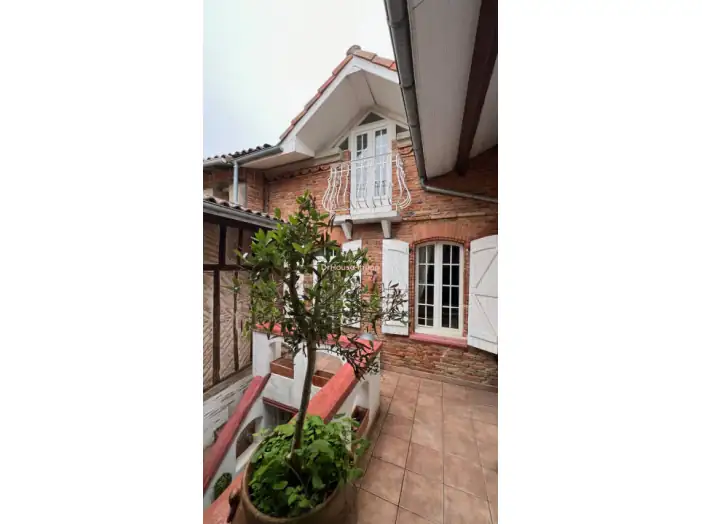 Maison 5 pièces de 253 m² - L'Isle-Jourdain (32600)