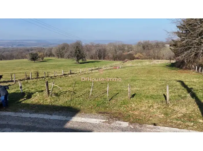 Terrain de 1 027 m² - Saint-Georges-Armont (25340)