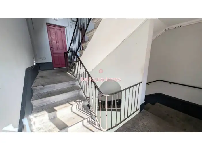 Immeuble 7 pièces de 170 m² - Saint-Étienne (42100)