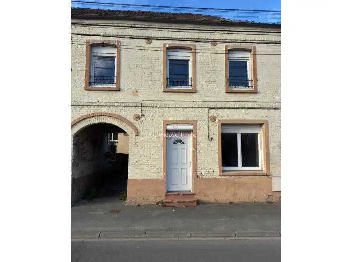 Maison 5 pièces de 75 m² - Lapugnoy (62122)