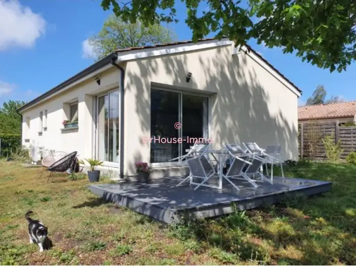 Maison 4 pièces de 89 m² - Castelnau-de-Médoc (33480)