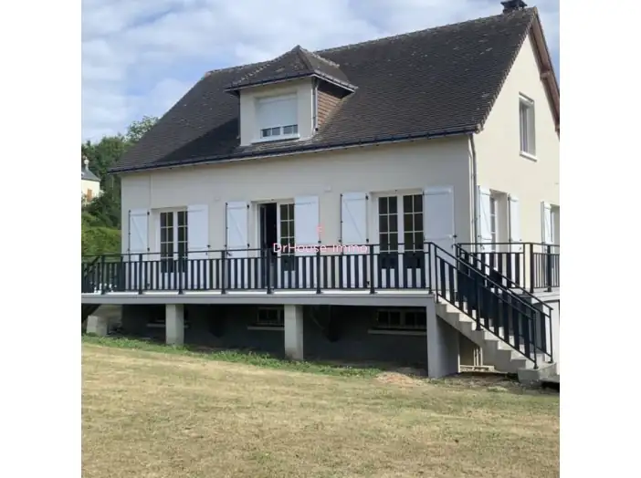 Maison 6 pièces de 133 m² - Vendôme (41100)