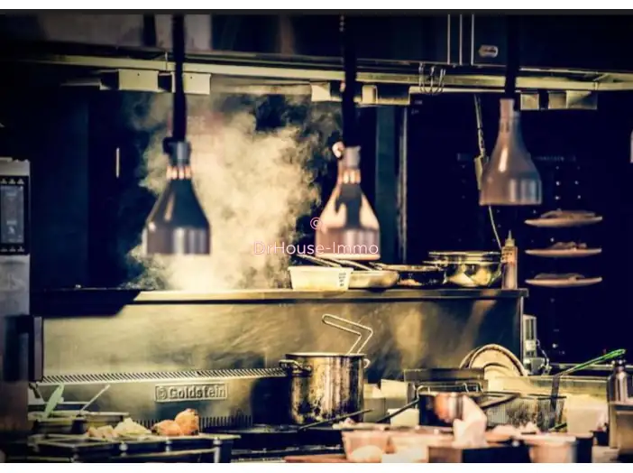 Commerce 4 pièces de 100 m² - Lyon (69006)