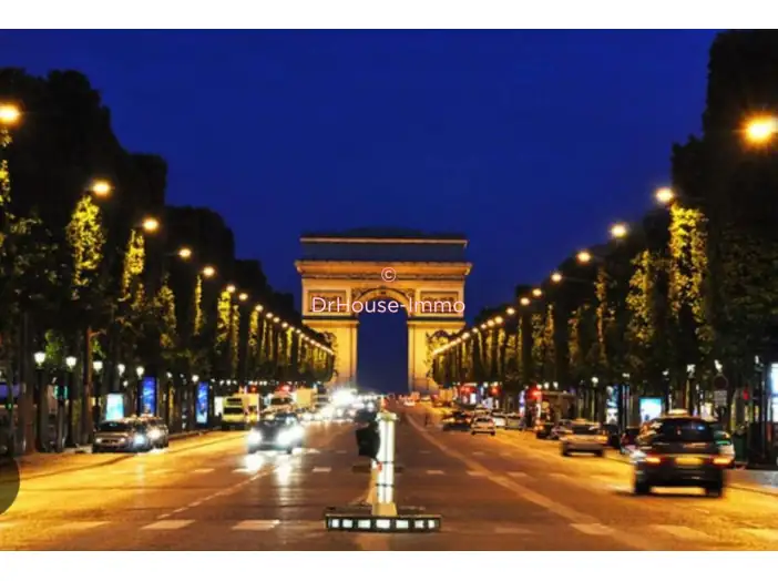 Appartement 5 pièces de 110 m² - Paris (75008)