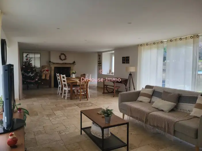 Maison 6 pièces de 120 m² - Renève (21310)