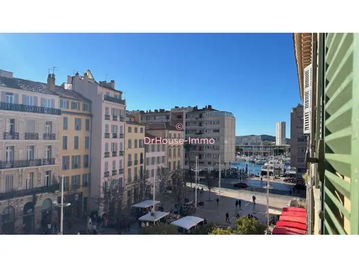 Appartement 3 pièces de 83 m² - Toulon (83000)