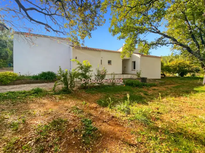 Maison 5 pièces de 140 m² - Brignoles (83170)