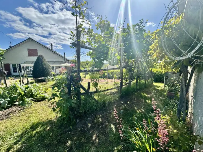 Maison 8 pièces de 124 m² - Peyrignac (24210)