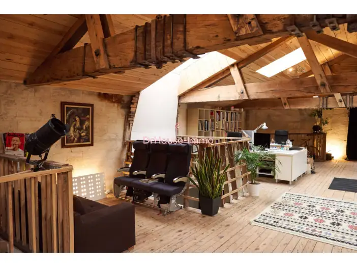 Immeuble 4 pièces de 380 m² - Bègles (33130)