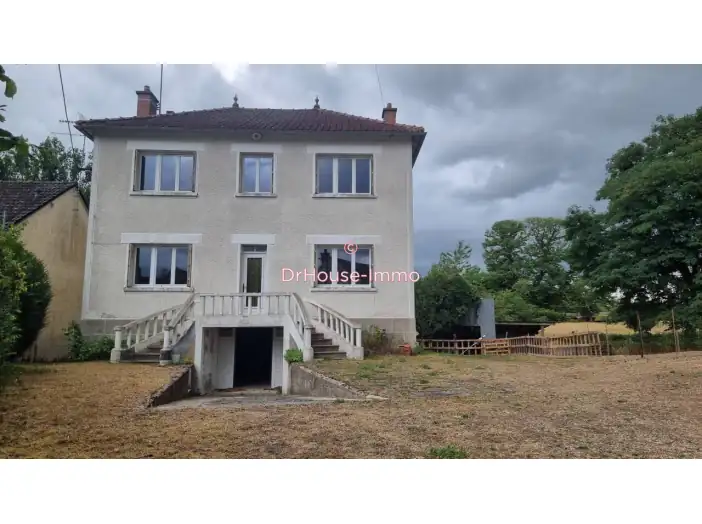 Maison 6 pièces de 150 m² - Montchevrier (36140)
