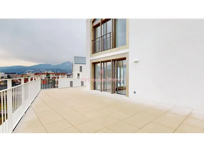 Appartement 4 pièces de 99 m² - Chambéry (73000)