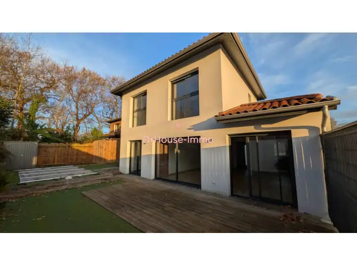 Maison 4 pièces de 106 m² - Anglet (64600)