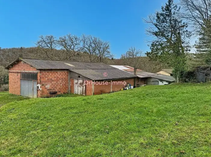 Exploitation agricole 2 pièces de 60 m² - Cause-de-Clérans (24150)