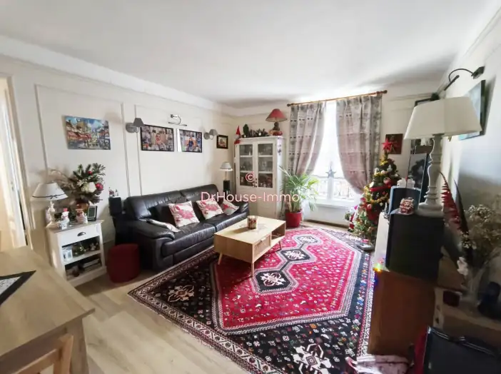 Appartement 3 pièces de 66 m² - Versailles (78000)