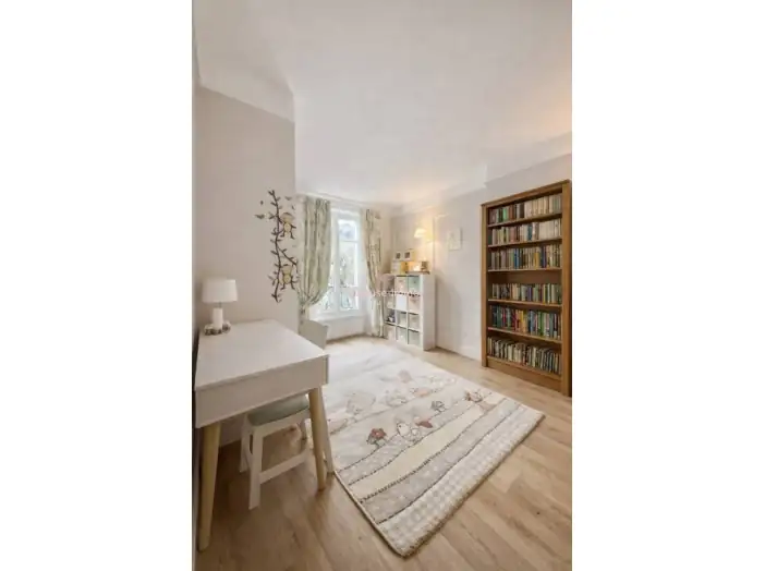 Appartement 3 pièces de 61 m² - Versailles (78000)