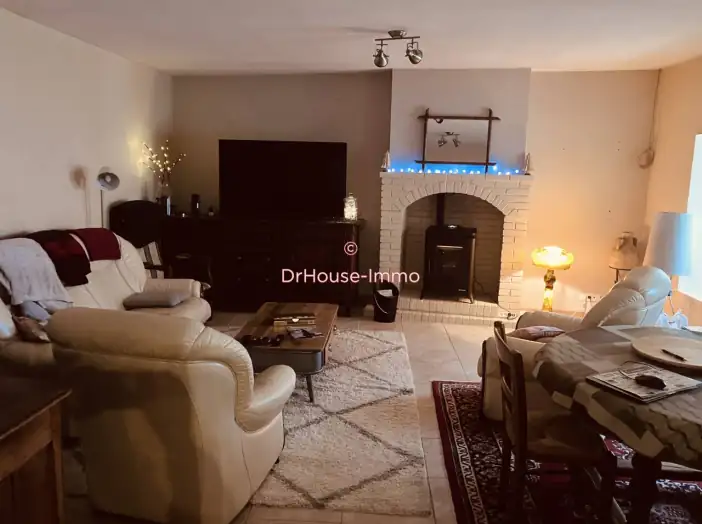 Maison 3 pièces de 90 m² - Craon (86110)