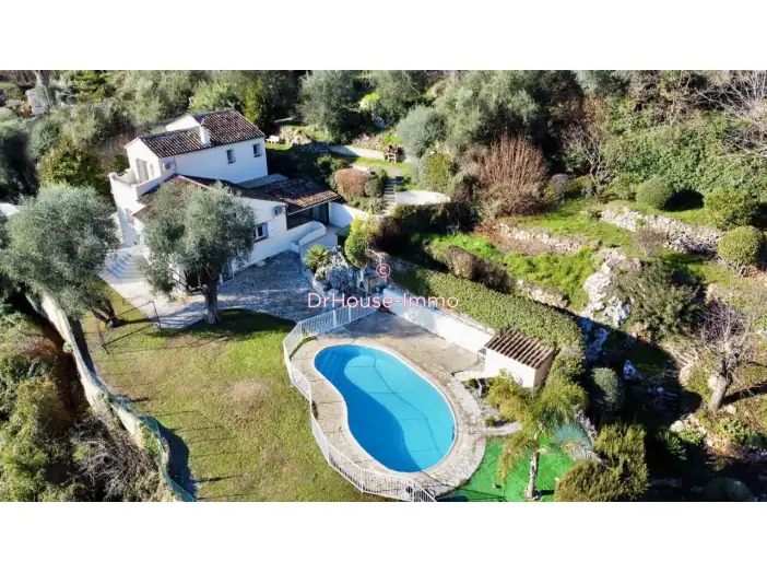 Maison 5 pièces de 137 m² - Saint-Jeannet (06640)