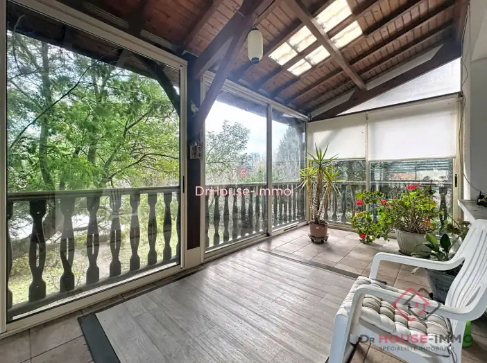 Maison 6 pièces de 153 m² - Neuvic (24190)