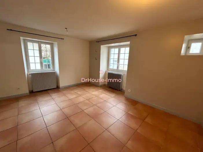 Maison 3 pièces de 78 m² - Douelle (46140)
