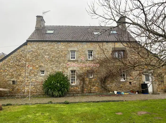 Maison 6 pièces de 179 m² - Sotteville (50340)