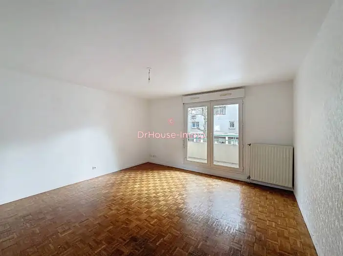Appartement 4 pièces de 84 m² - Saint-Étienne (42000)