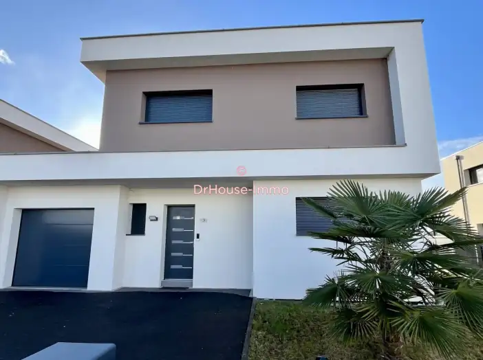 Maison 5 pièces de 142 m² - Wolfgantzen (68600)