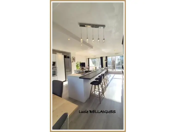 Maison 4 pièces de 100 m² - Saint-Julien-les-Villas (10800)