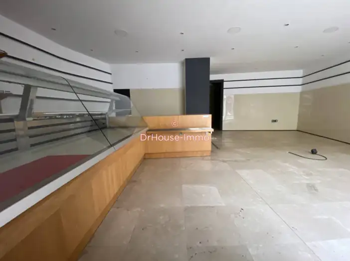 Maison 5 pièces de 147 m² - Saint-Laurent-d'Aigouze (30220)