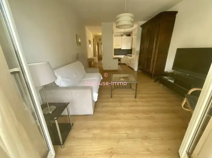 Appartement 2 pièces de 50 m² - Menton (06500)