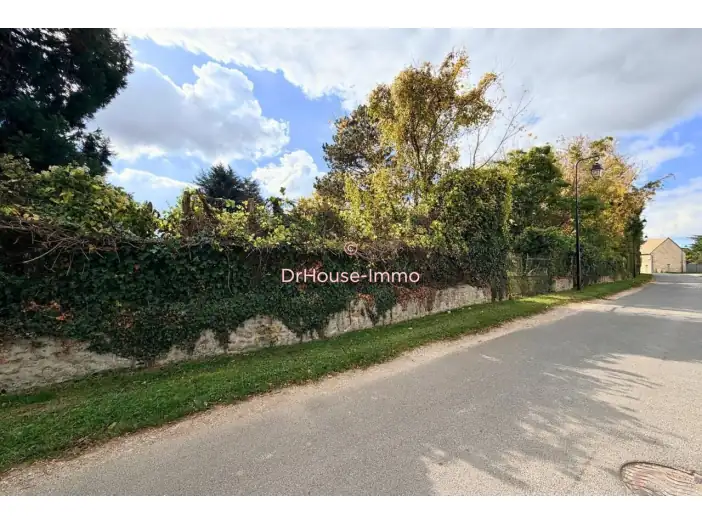 Terrain de 1 200 m² - Lumigny-Nesles-Ormeaux (77540)