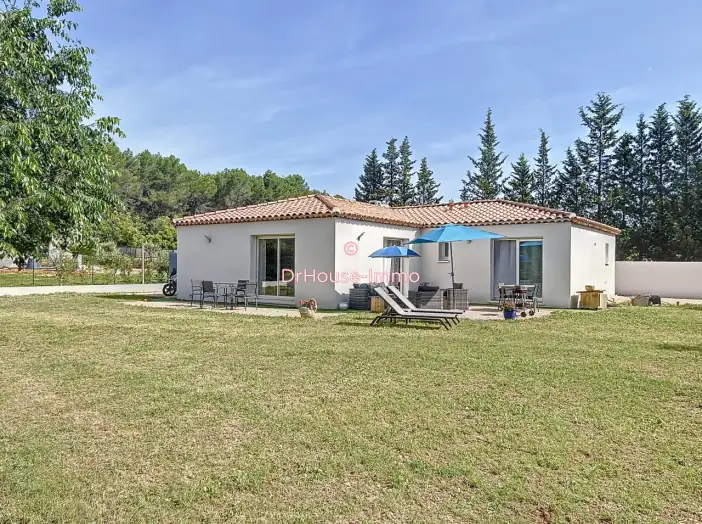 Maison 3 pièces de 115 m² - Cotignac (83570)
