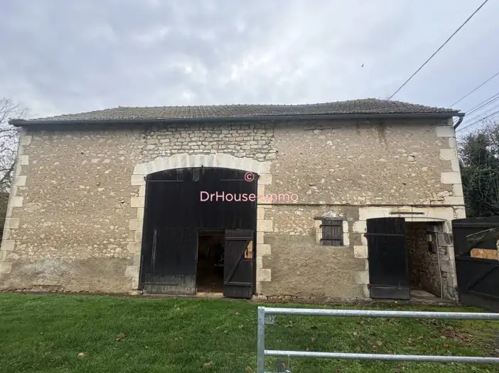 Maison 1 pièce de 100 m² - Valdivienne (86300)