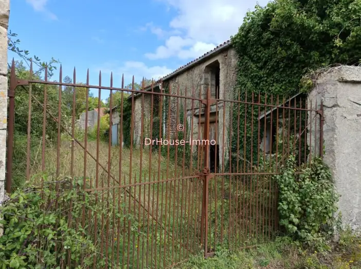 Maison 3 pièces de 100 m² - Saint-Pierre-de-l'Isle (17330)