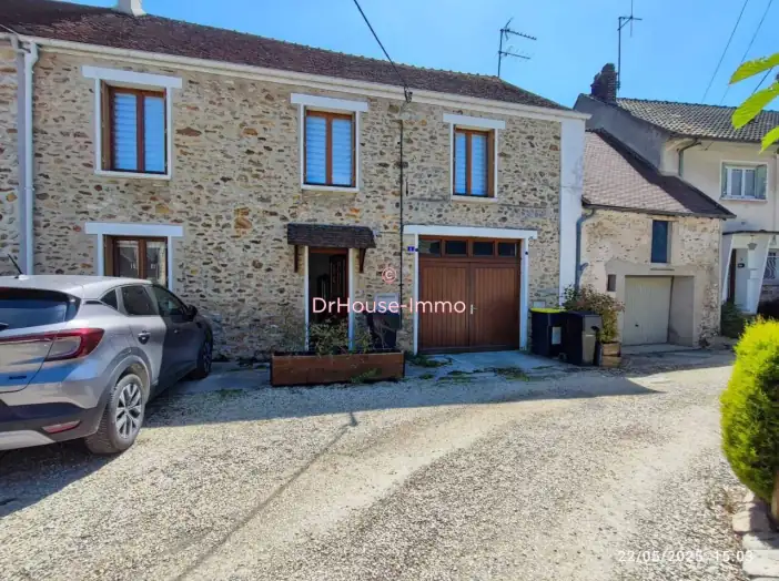Maison 6 pièces de 140 m² - Faremoutiers (77515)