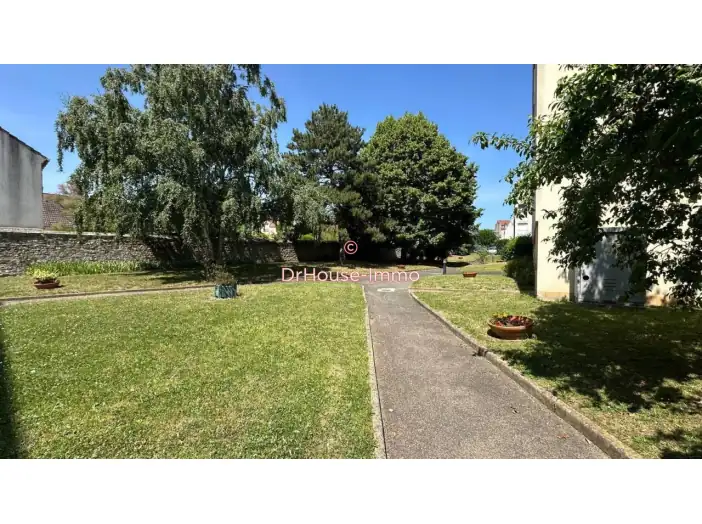 Appartement 3 pièces de 82 m² - Limay (78520)