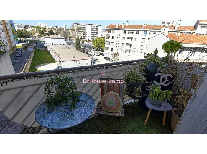 Appartement 3 pièces de 49 m² - La Seyne-sur-Mer (83500)