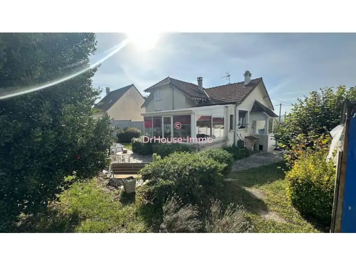 Maison 6 pièces de 130 m² - Limay (78520)