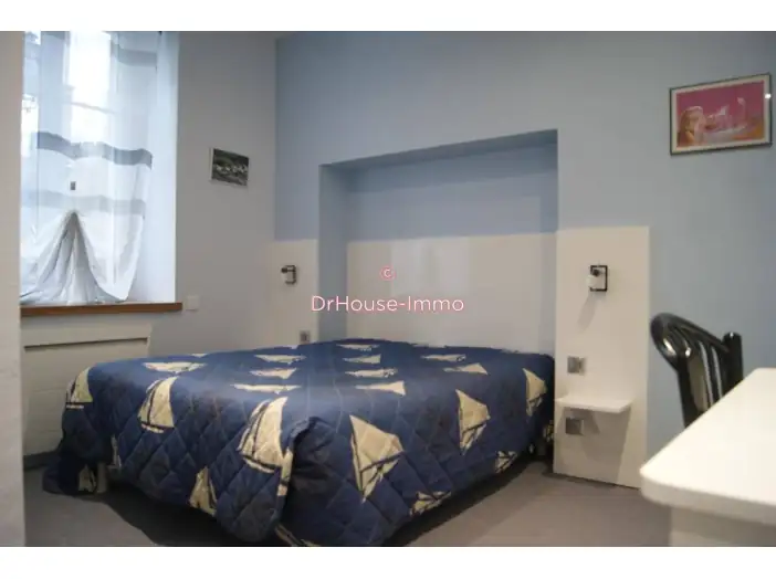 Commerce 20 pièces de 500 m² - Contrexéville (88140)